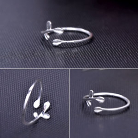 925 Sterling Silver LEAVES Adjustable Ring - Picture 1 of 9